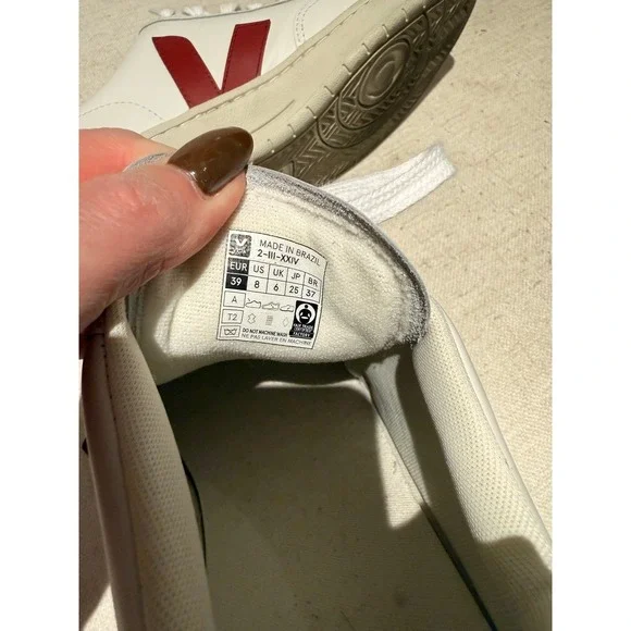 Veja V-12 Leather Sneakers White Red V Navy Heel Tab Size 39 - Picture 7 of 7